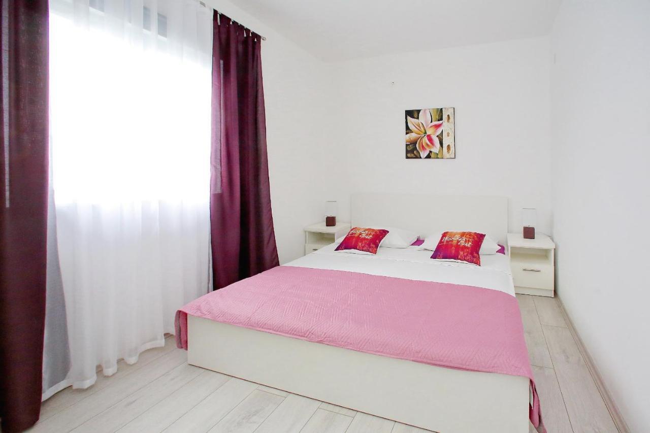 Apartments With A Parking Space Bibinje, Zadar - 14436 Exterior photo